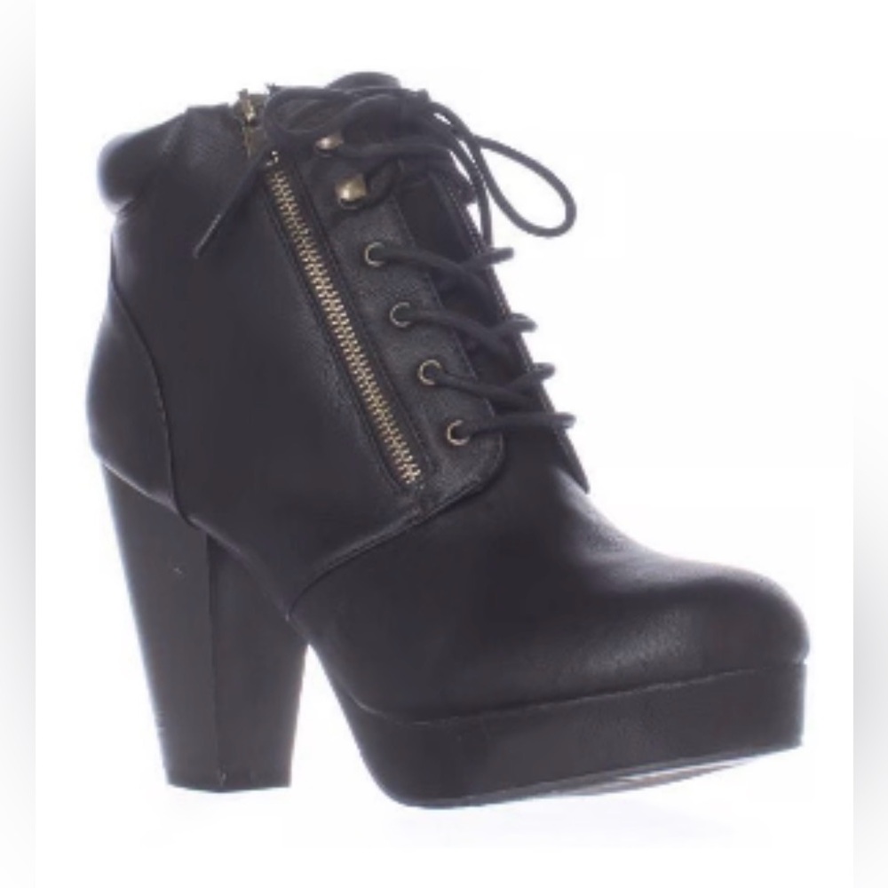 LIKE NEW Material Girl "Rheta" Platform Ankle Boots 7.5